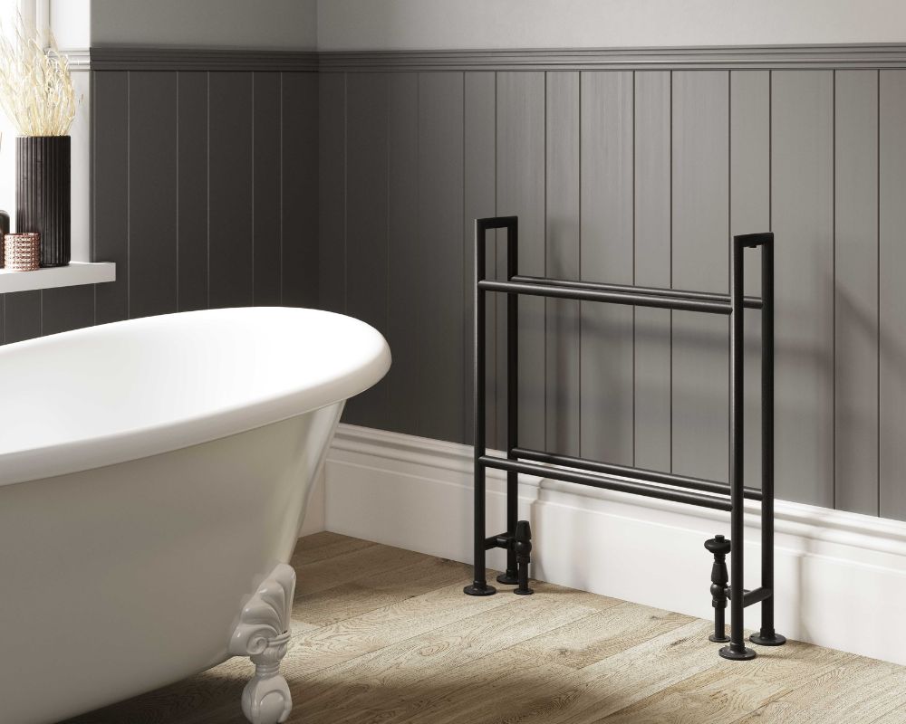 DQ Bale Traditional Towel Rail