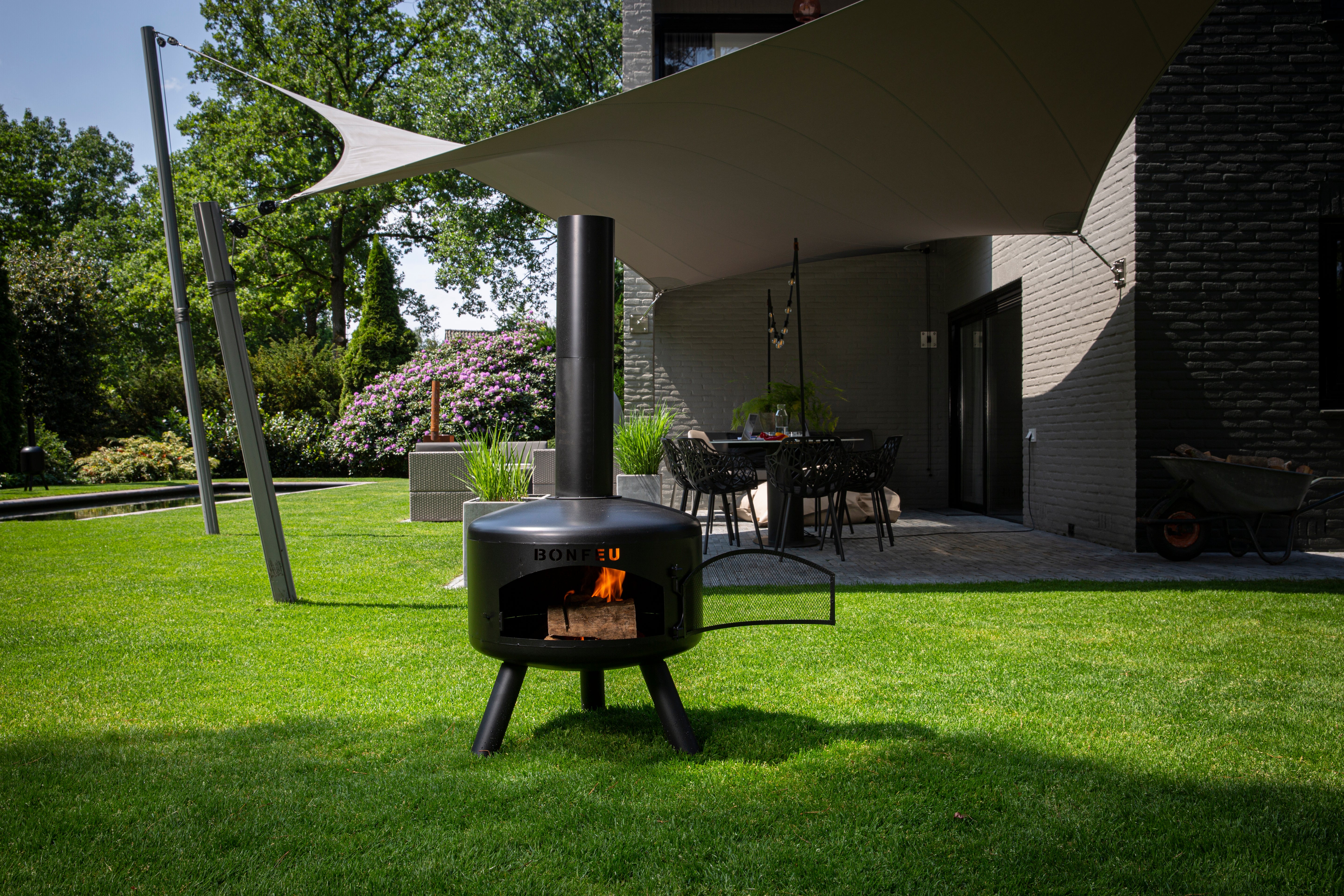 BonFeu BonGiro Black Steel Outdoor Fireplace