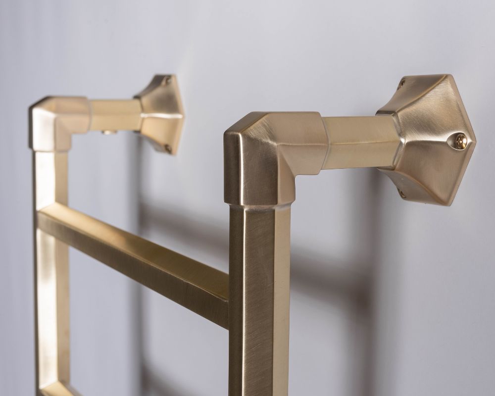 DQ Cantley Traditional Heated Towel Rail