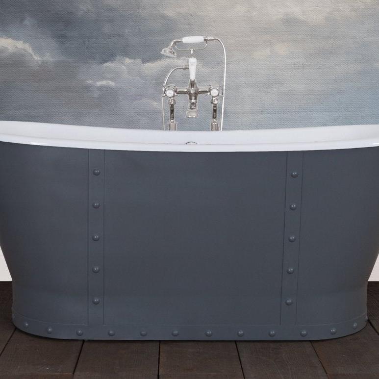 Hurlingham Drayton Cast Iron Bath - baths - Ice Cold Spice | Farrow & Ball Downpipe L1700 x W675 x H705