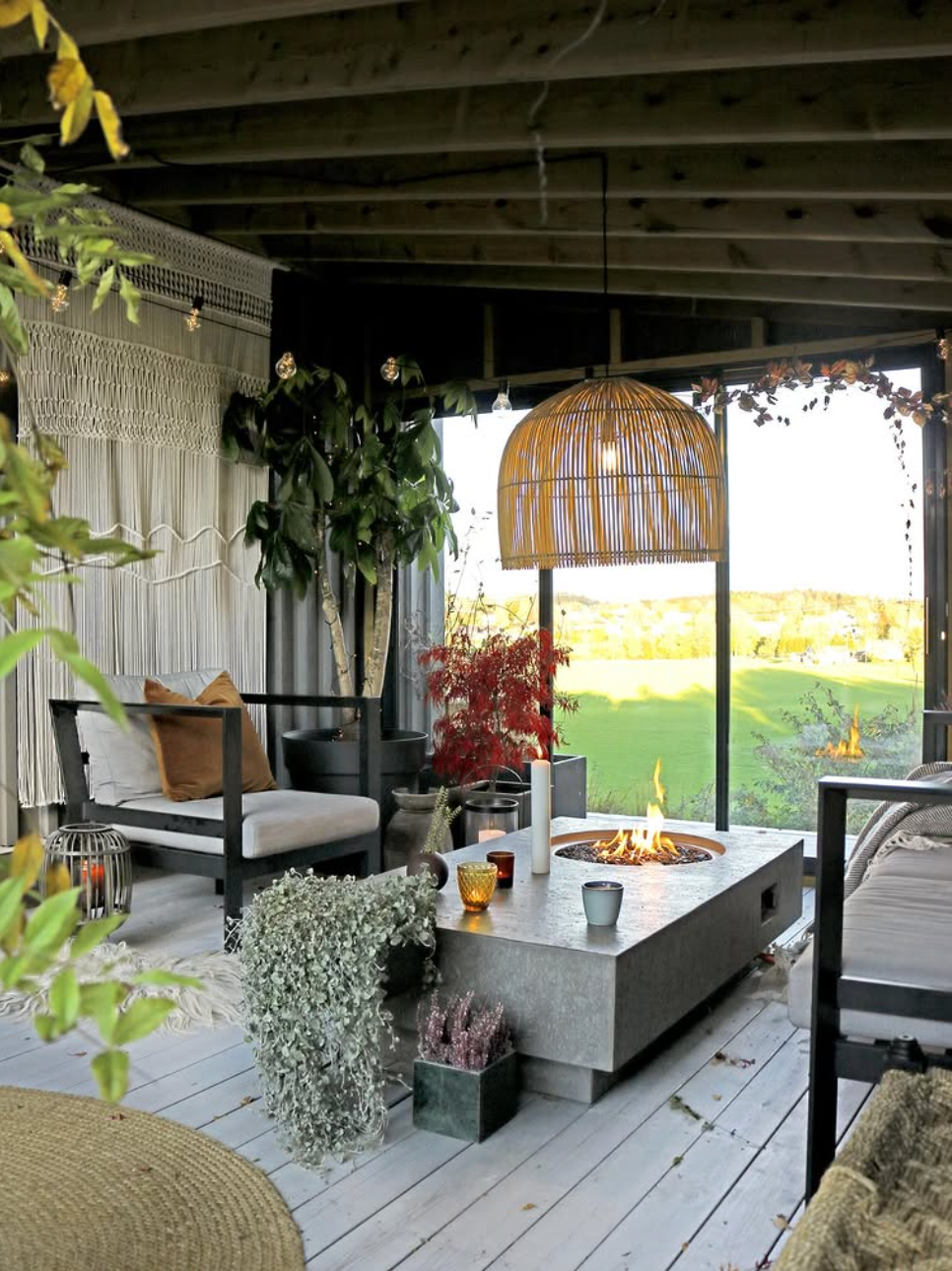 Elementi Metropolis Light Grey Concrete Fire Table