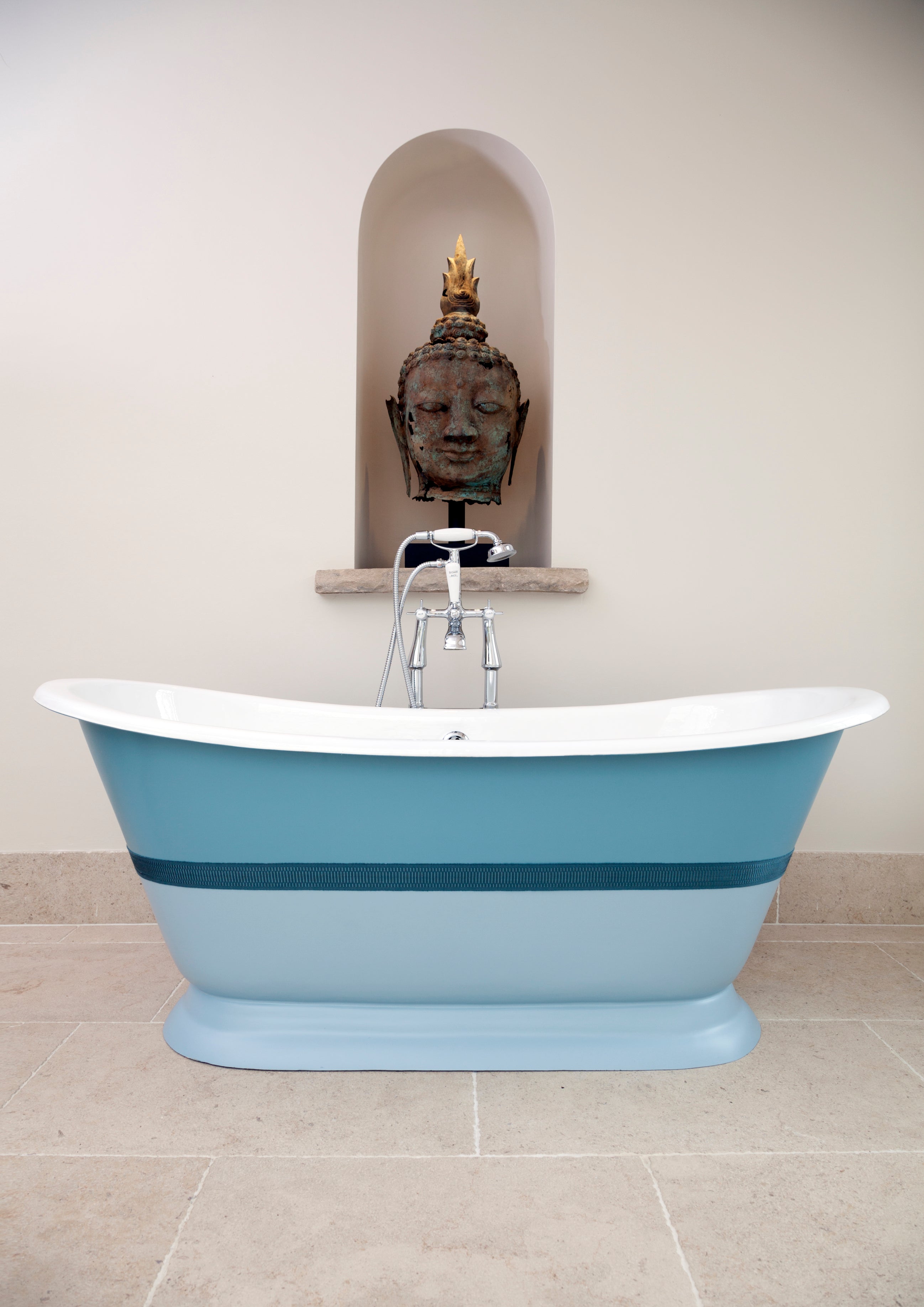 Hurlingham Galleon Cast Iron Bath