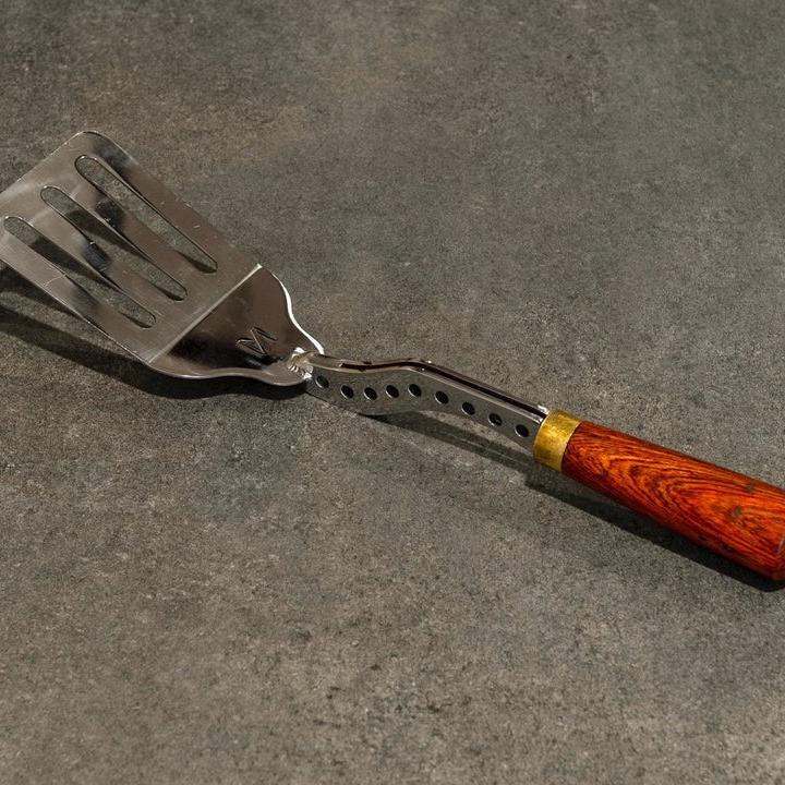 Metartal Nino Handcrafted Spatula Signature Edition - Ice Cold Spice | Chrome