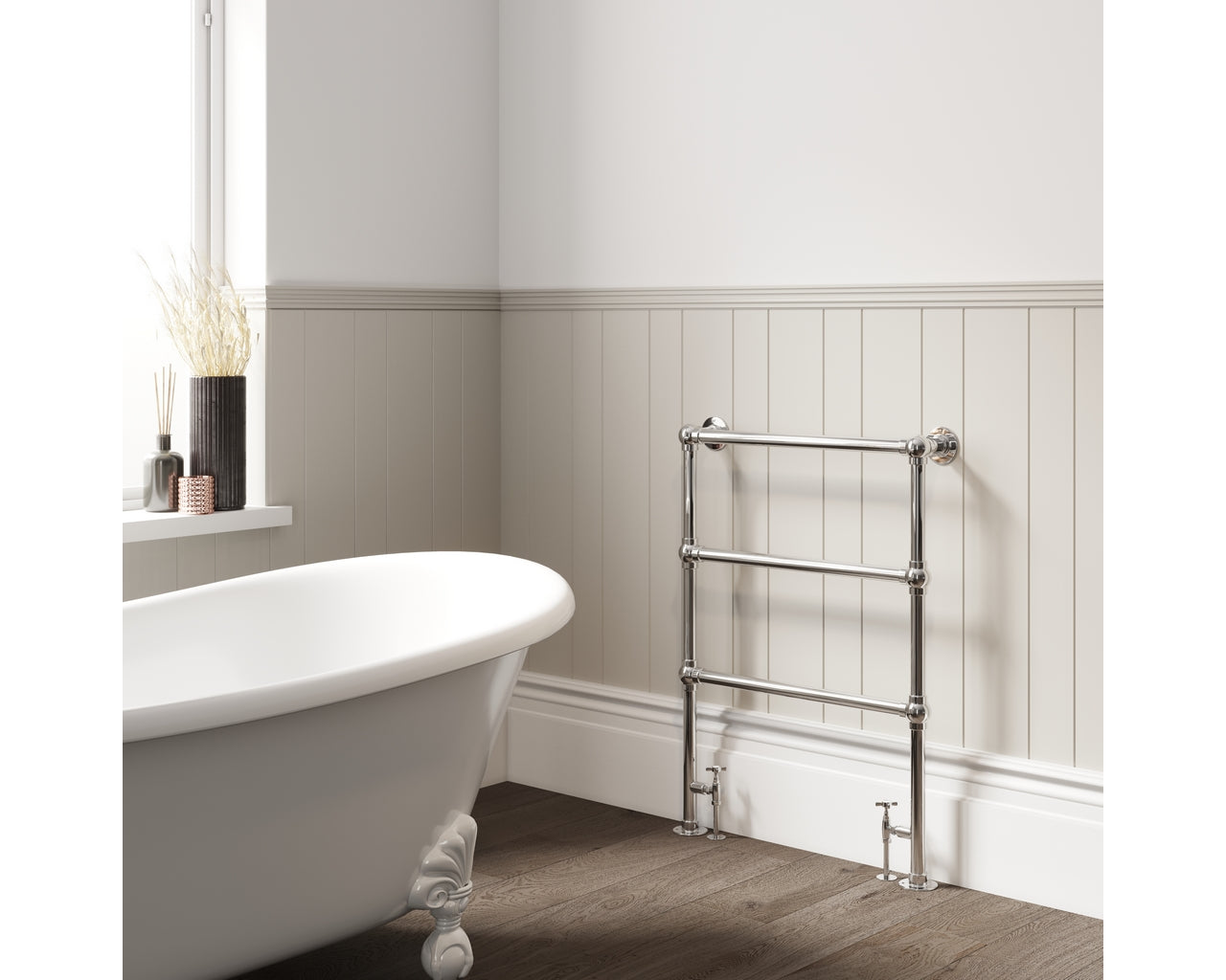 DQ Heating Eastbury Traditional Heated Steel Towel Rail