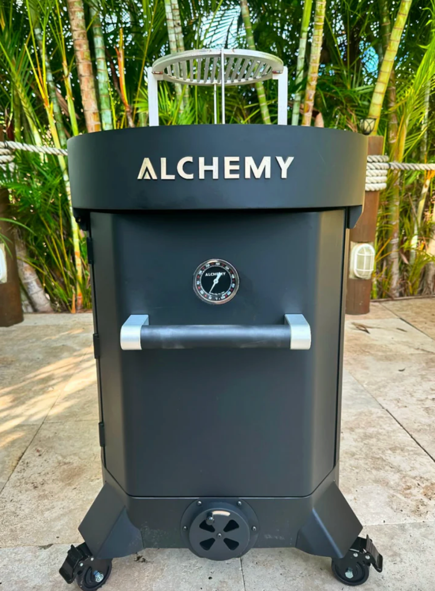 Alchemy 24" Smoker, Grill, & Plancha 3 - in - 1 Black in Black