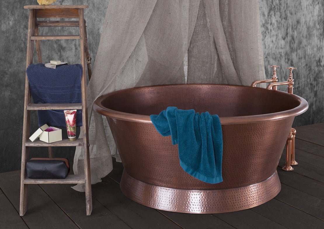 Hurlingham Baignoire Hammered Copper Freestanding Bath - Ice Cold Spice | Copper