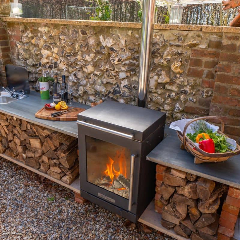 BBQUBE Outdoor Grill and Heater in Black