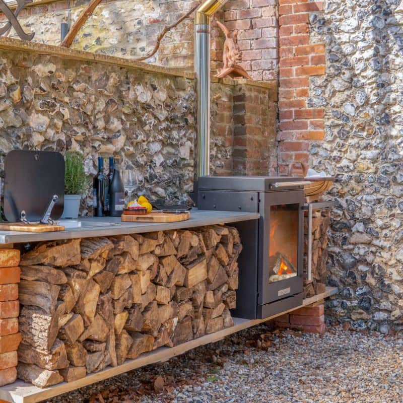 BBQUBE Outdoor Grill and Heater in Black