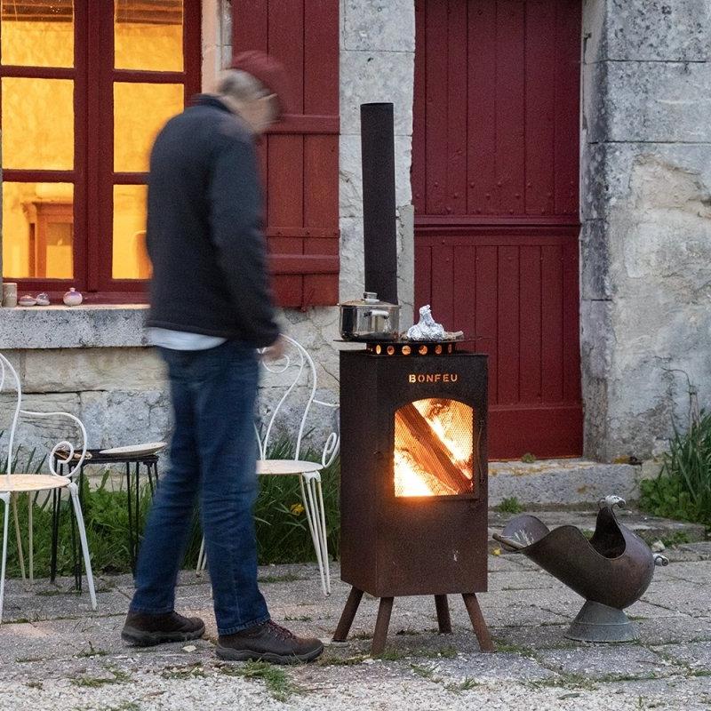 BonFeu BonCarre Outdoor Fireplace in Black