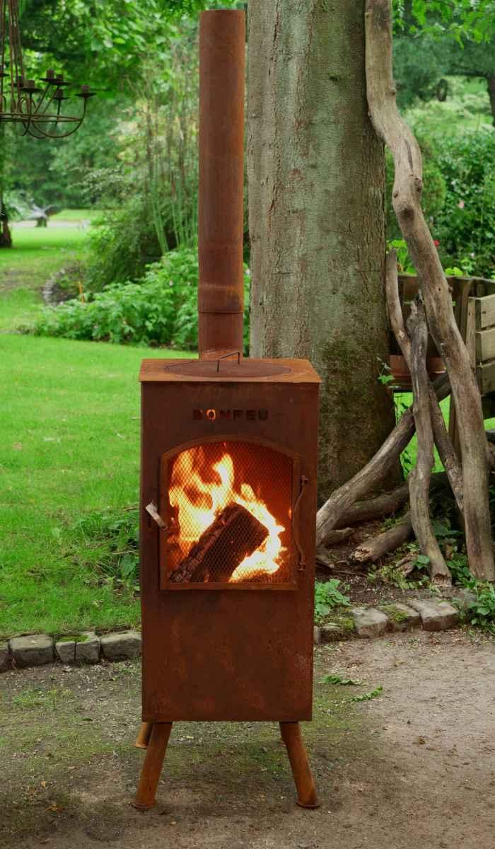 BonFeu BonCarre Outdoor Fireplace in Black