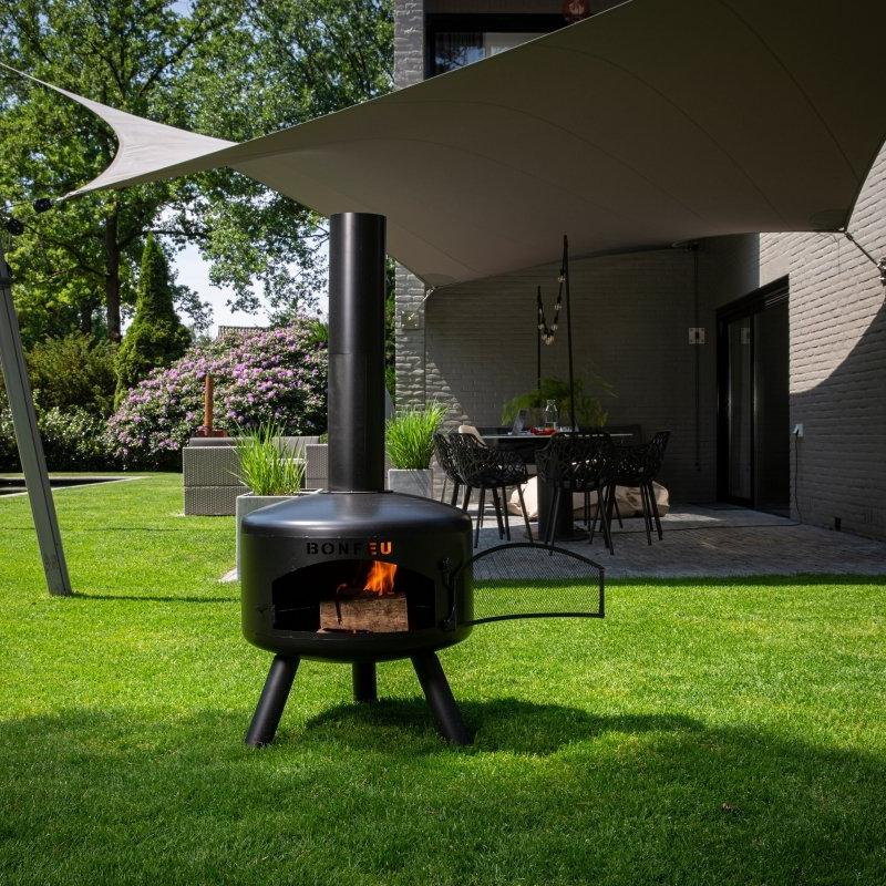 BonFeu BonGiro Black Steel Outdoor Fireplace in Black
