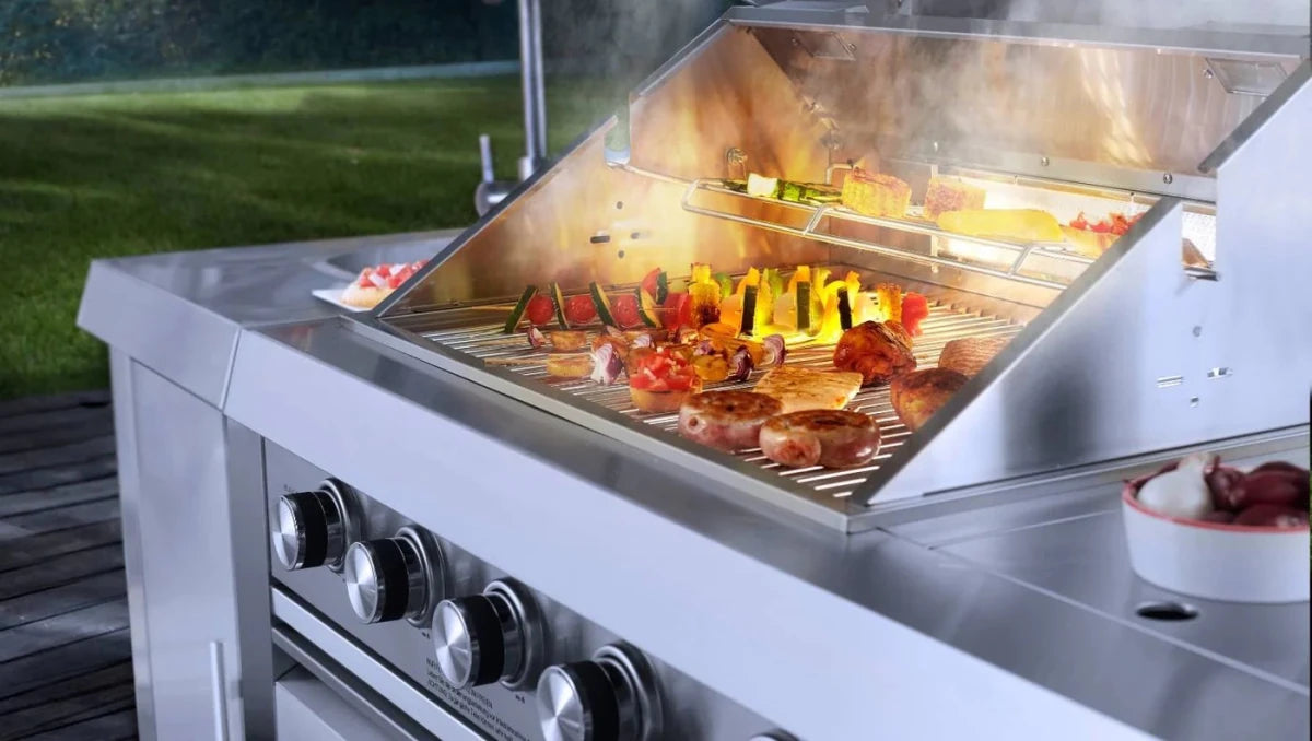 Buschbeck Outdoor Kitchen 4 burner Stainless Steel and Cover in Stainless Steel