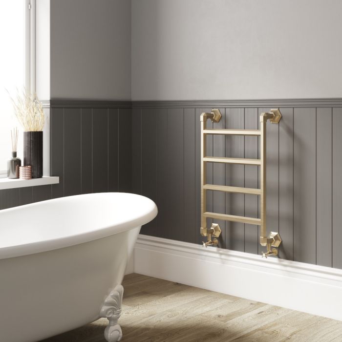 DQ Cantley Traditional Heated Towel Rail
