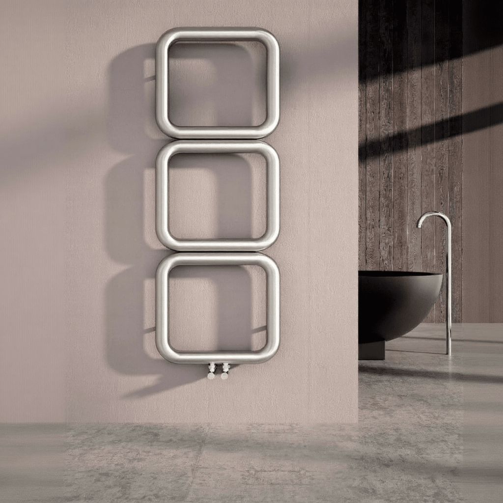 Carisa Baro Steel Radiator in Polished Satin in Polished Satin