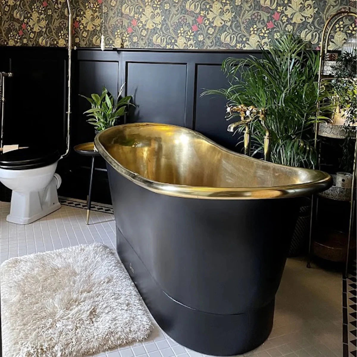 Coppersmith Creations Straight Base Brass Bathtub Black Outside in Black