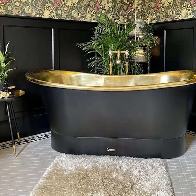 Coppersmith Creations Straight Base Brass Bathtub Black Outside in Black
