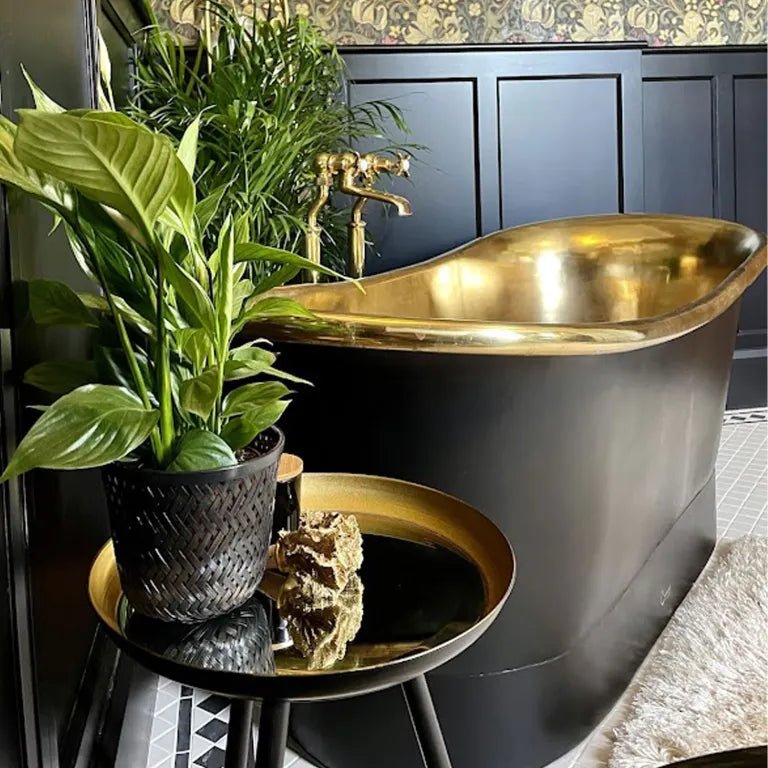 Coppersmith Creations Straight Base Brass Bathtub Black Outside in Black