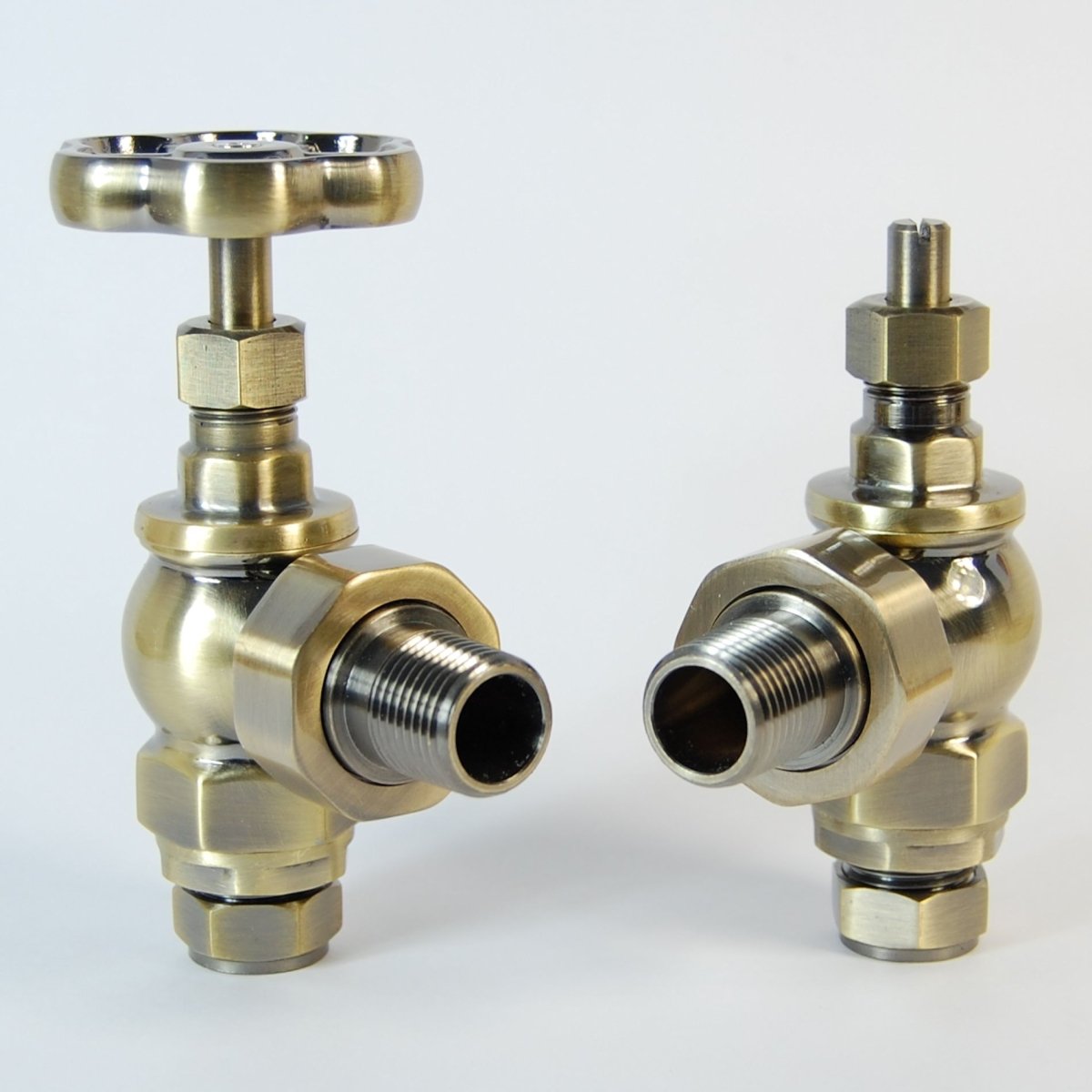DQ Luxury Argo Manual Angled Radiator Valves in Antique Brass