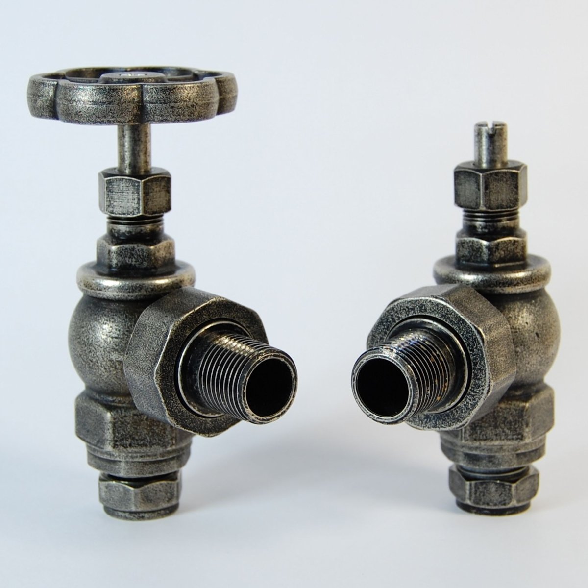 DQ Luxury Argo Manual Angled Radiator Valves in Pewter