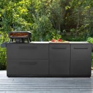 Cozze® Elements Outdoor Kitchen 110 with Doors and Worktop - pizza oven - Ice Cold Spice | Black