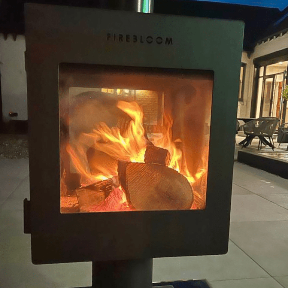 Firebloom Outdoor Wood Burning Stove in Black