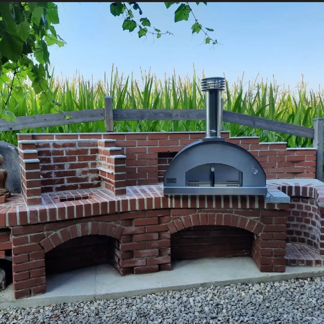 Fontana Mangiafuoco Dual Fuel Pizza Oven in Rosso