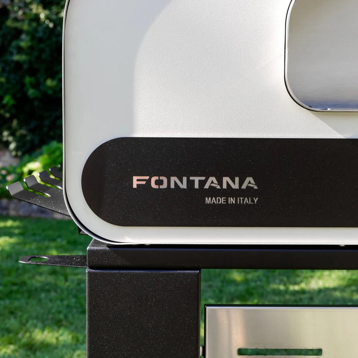 Fontana Volta 90 Dual Fuel in Grey/White Pizza Oven in White