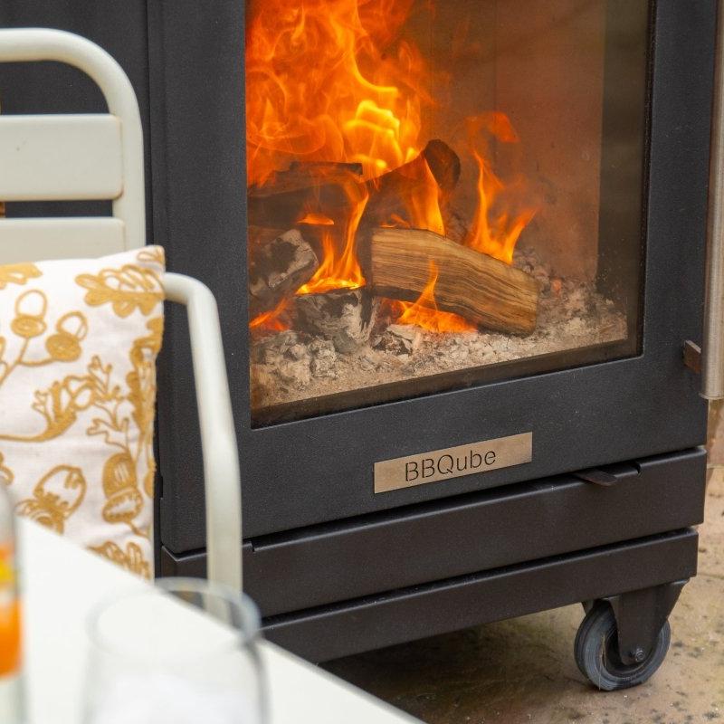 HEATQUBE Wood Burning Heater with 4 Wheel Base in Black