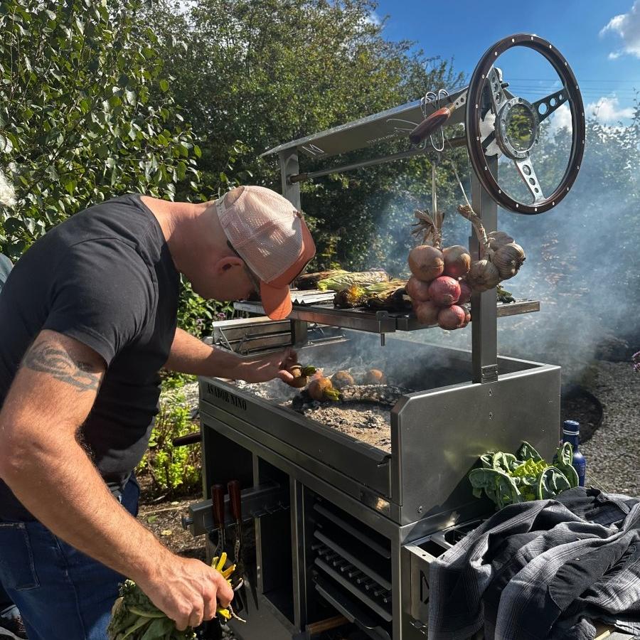 Metartal Asador Nino Grill in Chrome