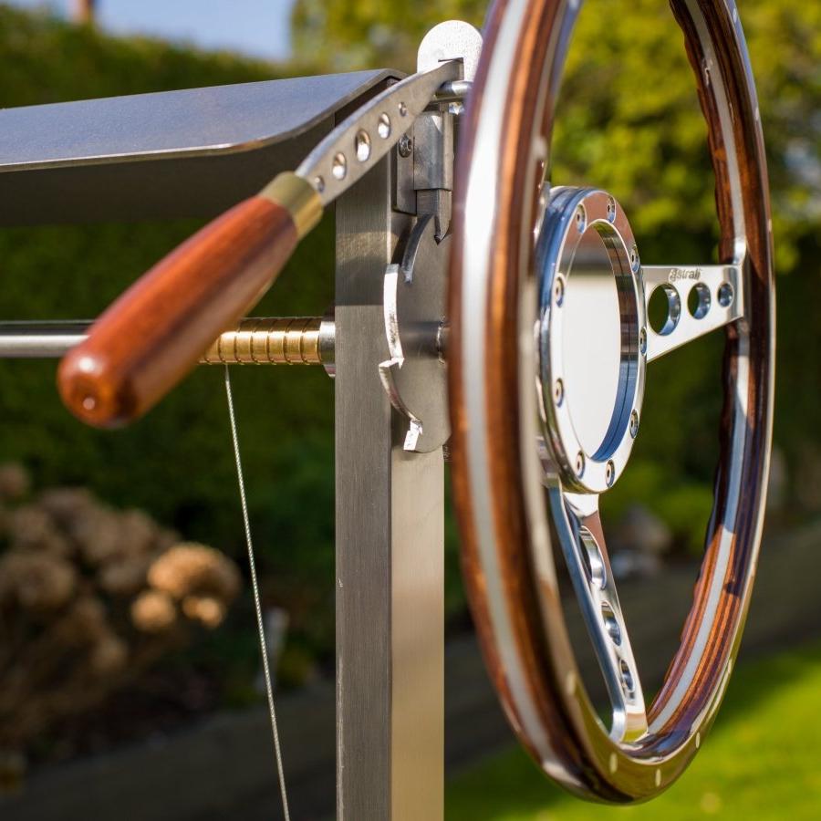 Metartal Asador Nino Grill in Chrome