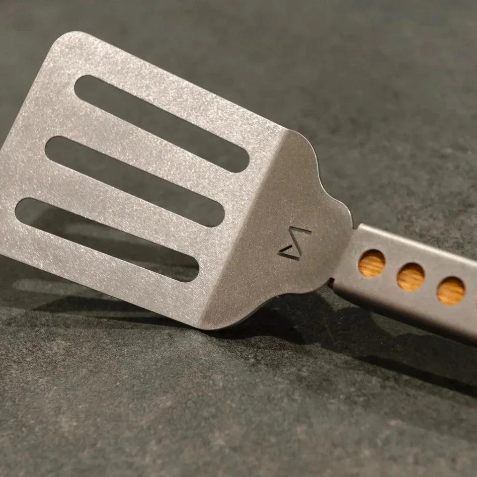 Metartal Nino Handcrafted Spatula Heritage Edition in Chrome