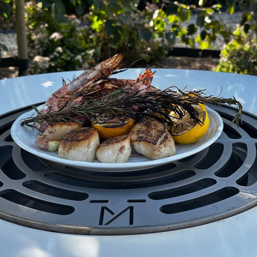Metartal O Grill Fire Table in Short Leg