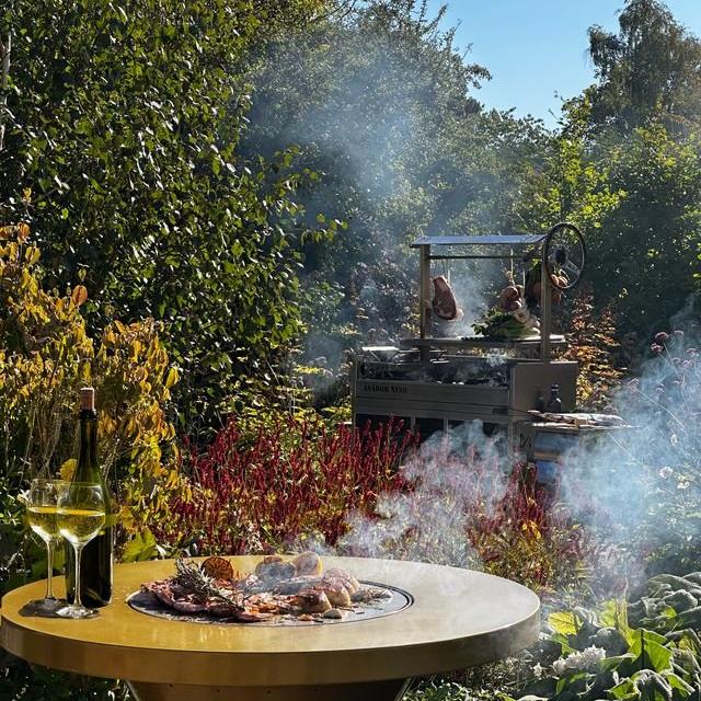 Metartal O Grill Fire Table in Short Leg