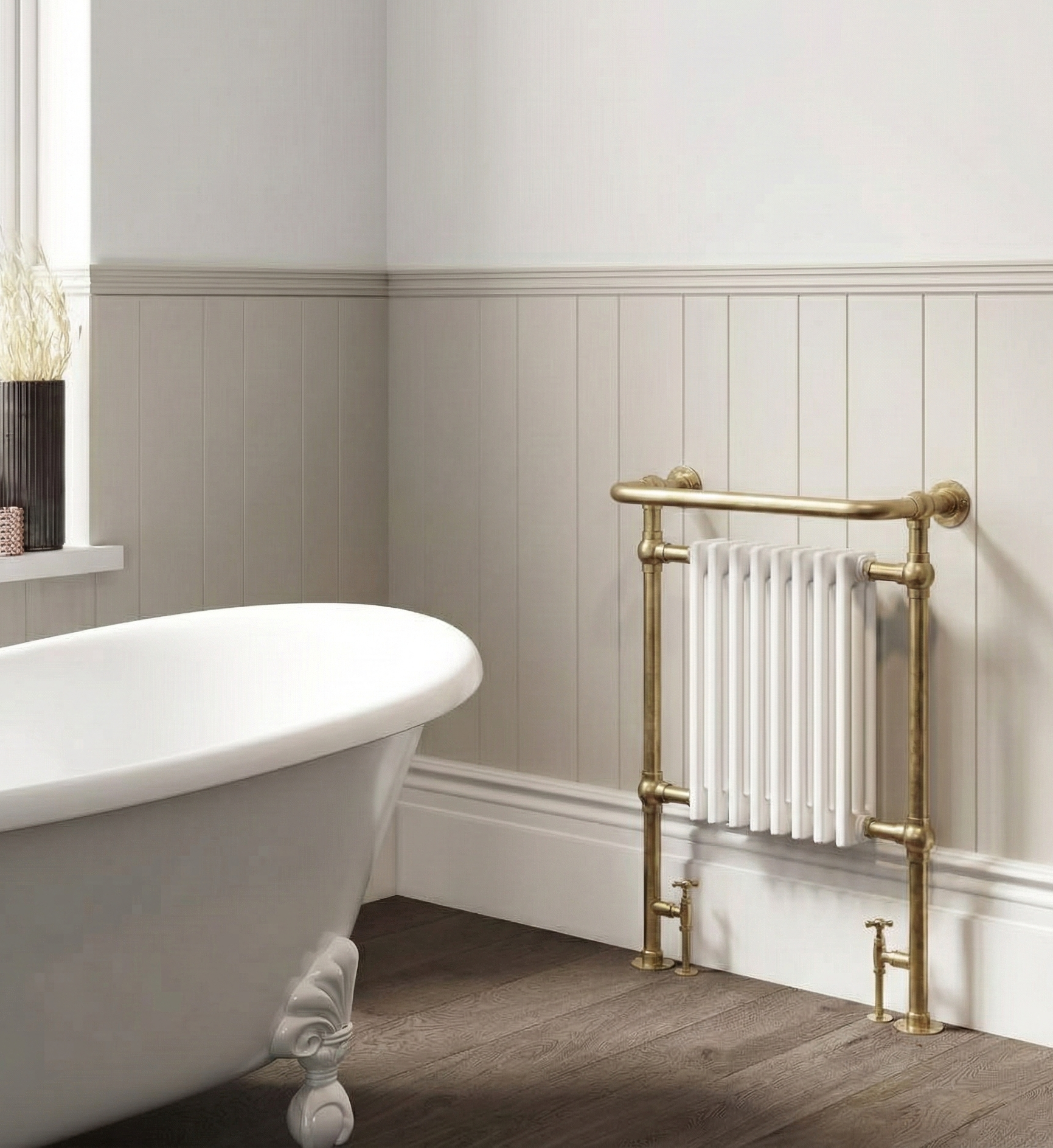 DQ Newbury Traditional Steel Towel Rail