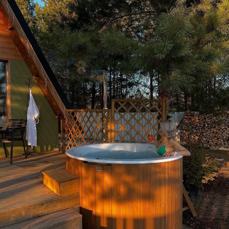 Polar Spa Comfort 160 Wood Fired Hot Tub & Cold Plunge (2 - 4 People) in Thermo Pine Dark