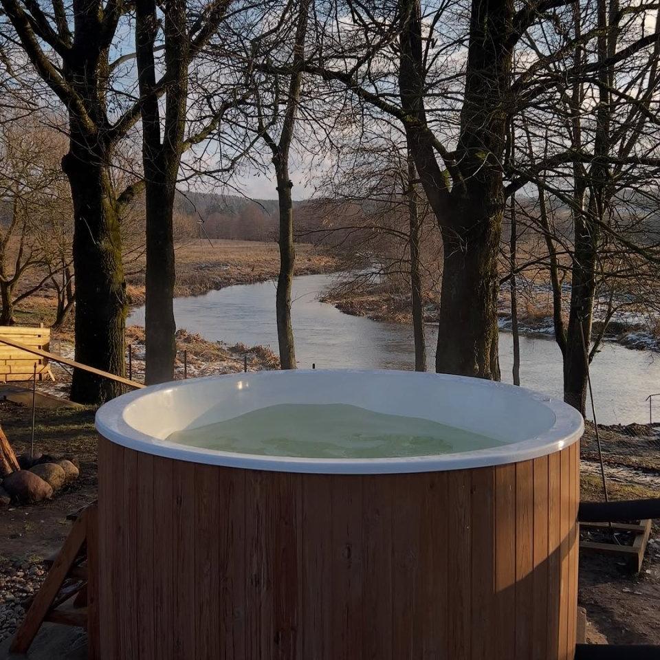 Polar Spa Comfort 160 Wood Fired Hot Tub & Cold Plunge (2 - 4 People) in Thermo Pine Dark