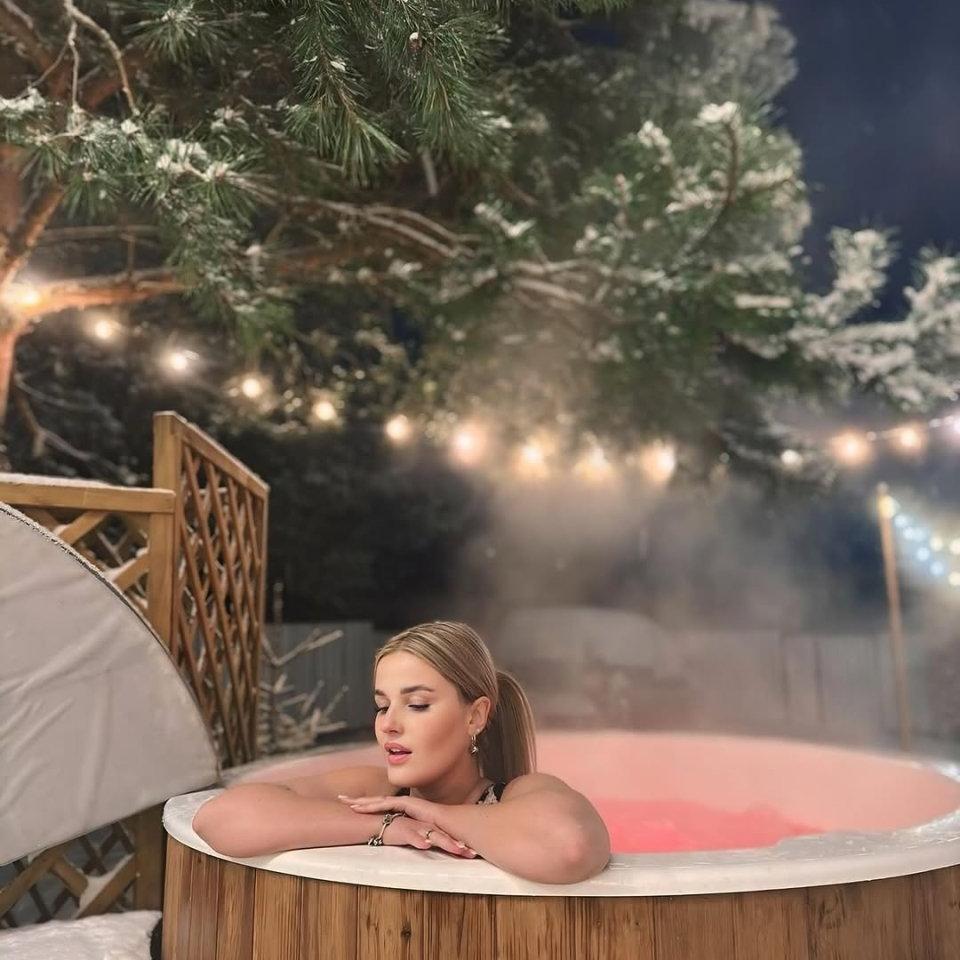 Polar Spa Comfort 160 Wood Fired Hot Tub & Cold Plunge (2 - 4 People) in Thermo Pine Dark