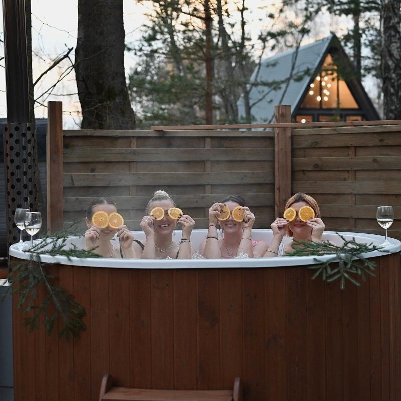 Polar Spa Comfort 195 Wood Fired Hot Tub & Cold Plunge (4 - 6 People) in Thermo Pine Light