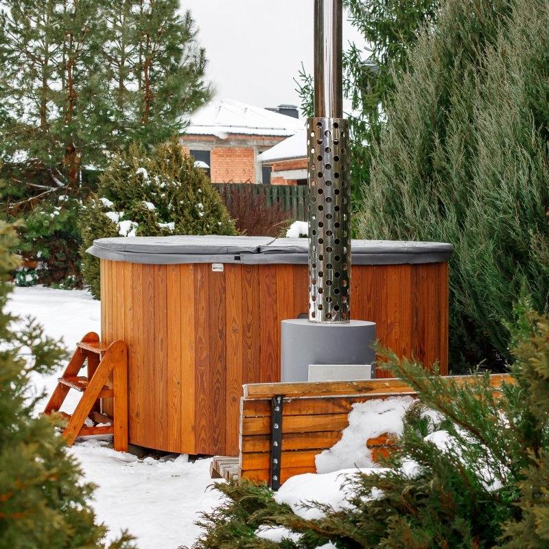 Polar Spa Comfort Family Size Wood Fired Hot Tub & Cold Plunge in Thermo Pine Light