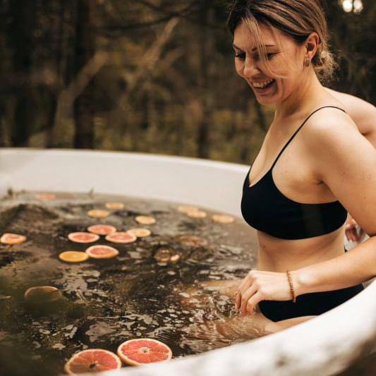Polar Spa Comfort Family Size Wood Fired Hot Tub & Cold Plunge in Thermo Pine Light