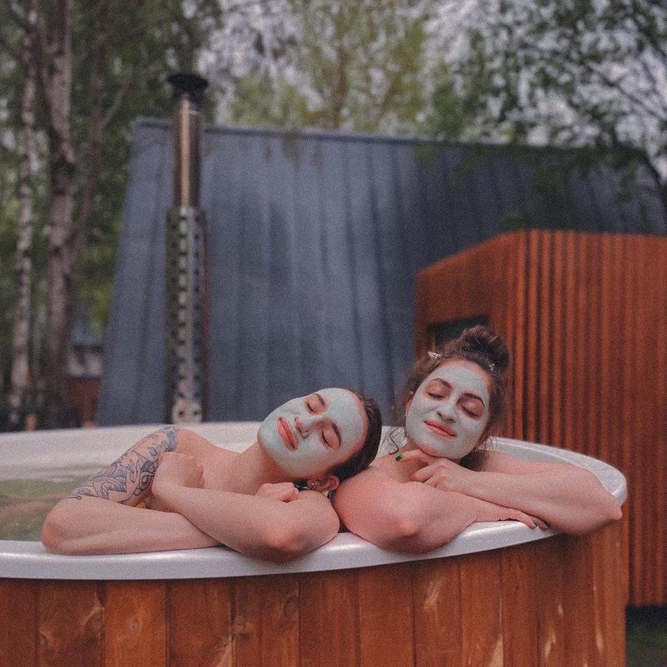Polar Spa Elite 180 Wood Fired Hot Tub &Cold Plunge (2 - 4 People) in Thermo Pine Dark