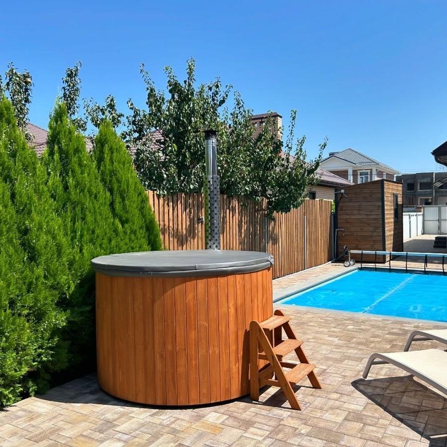 Polar Spa Elite 180 Wood Fired Hot Tub &Cold Plunge (2 - 4 People) in Thermo Pine Light