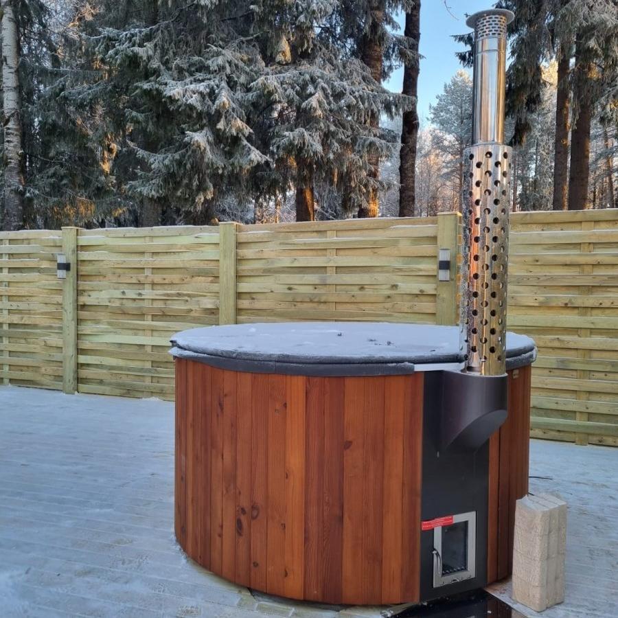 Polar Spa Elite 220 Wood Fired Hot Tub & Cold Plunge (6 - 8 People) in Thermo Pine Dark