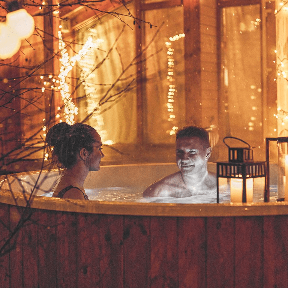 Polar Spa Elite 220 Wood Fired Hot Tub & Cold Plunge (6 - 8 People) in Thermo Pine Light
