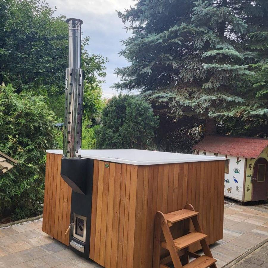 Polar Spa Elite Quattro 180 Wood Fired Hot Tub & Cold Plunge (2 - 4 People) in Thermo Pine Light