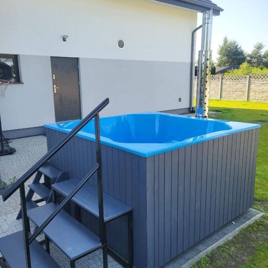 Polar Spa Elite Quattro 180 Wood Fired Hot Tub & Cold Plunge (2 - 4 People) in Thermo Pine Light