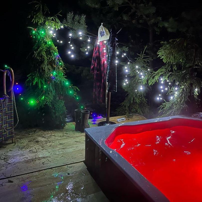 Polar Spa Elite Quattro 200 Wood Fired Hot Tub & Cold Plunge (6 - 8 People) in Thermo Pine Light