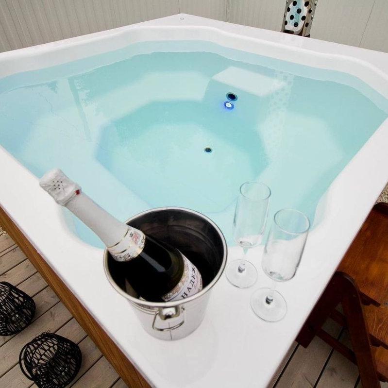 Polar Spa Elite Quattro 200 Wood Fired Hot Tub & Cold Plunge (6 - 8 People) in Thermo Pine Light