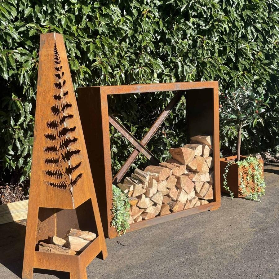 Premium Corten Steel Square Log Store in L1000 x W1000 x H400