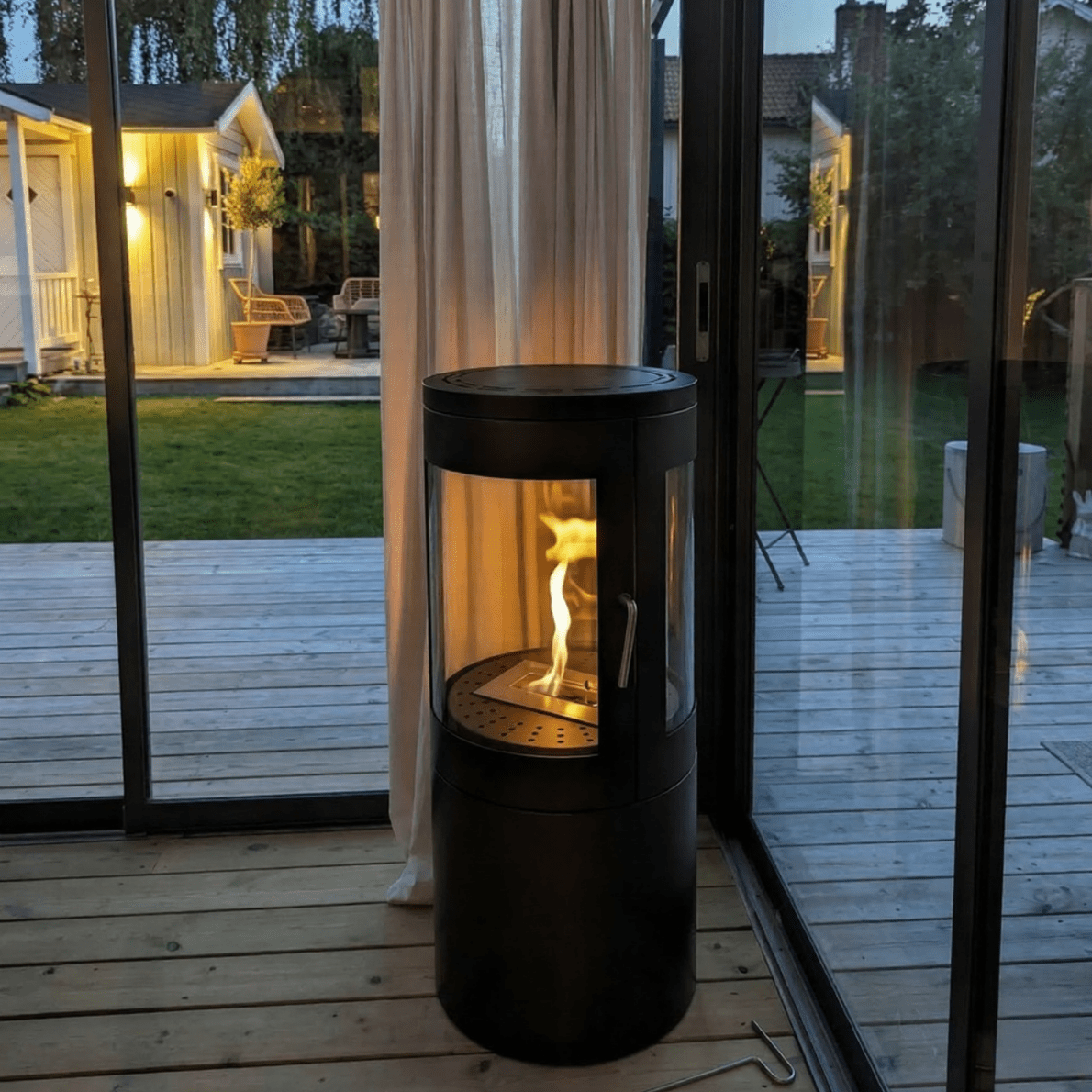 ScandiFlames Columbus Freestanding Bioethanol Fireplace in 96H x 43W x 43D cm